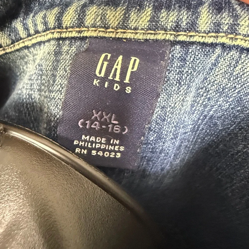 Gap Denim Jacket Kids XXL 14-16 Medium Wash Blue Cotton Button Up Trucker